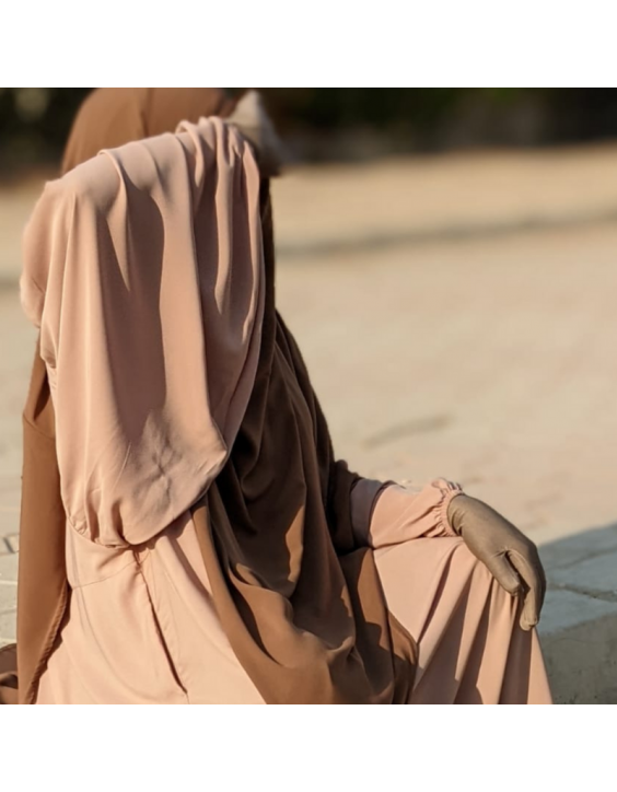 Abaya Yemi signé Yaqut – Tissu Woolpeach Premium