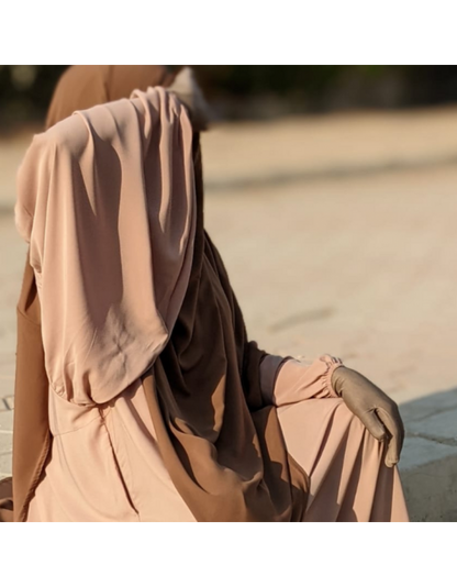Abaya Yemi signé Yaqut  – Tissu Woolpeach Premium